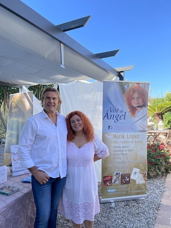 Nuria Lopez y Pere Pascuet Creadores de Saluzangels Cradores de Saluzangels Sanación con angeles